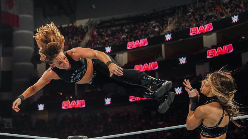  Pro Wrestlers React To Zoey Stark’s Brutal Injury On WWE Raw